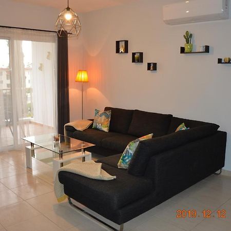 Luxury Apartment Пафос Екстериор снимка