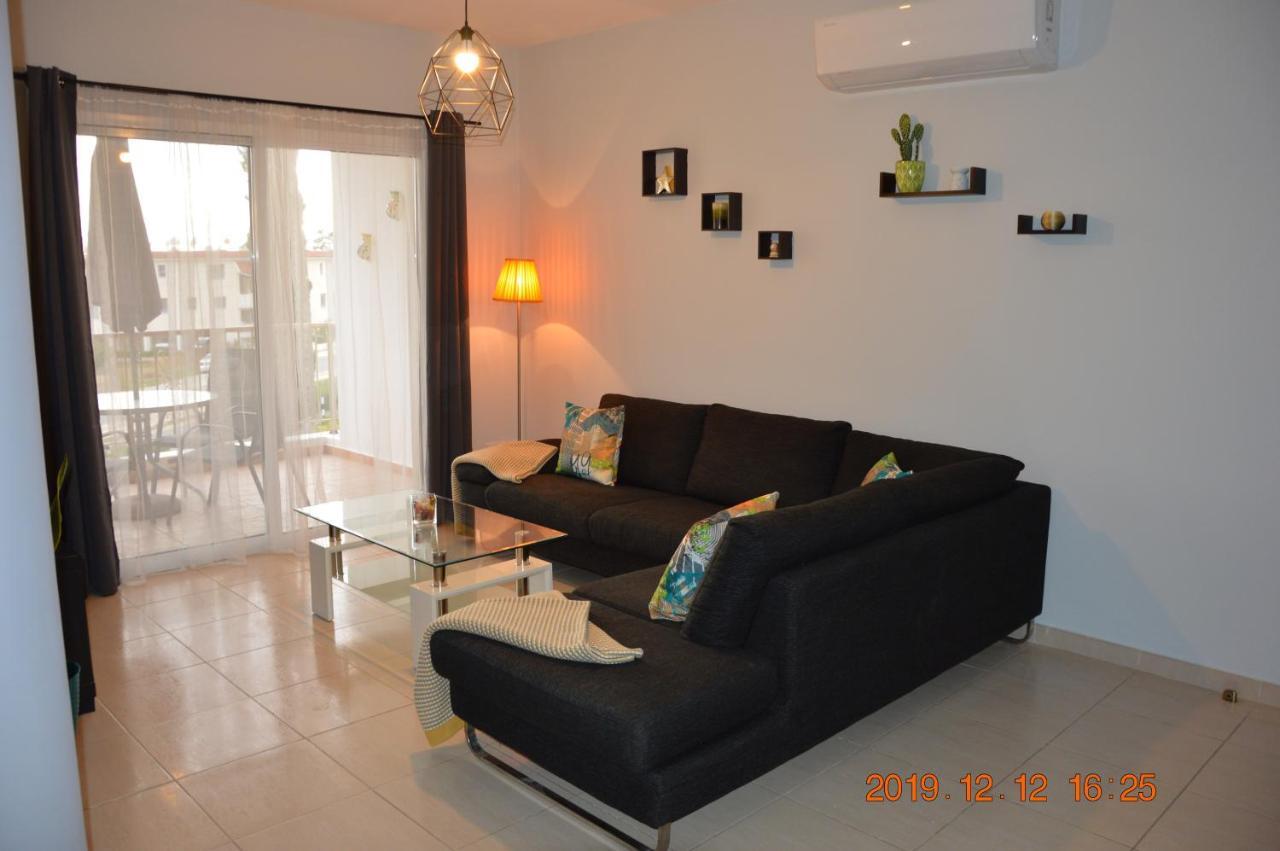 Luxury Apartment Пафос Екстериор снимка