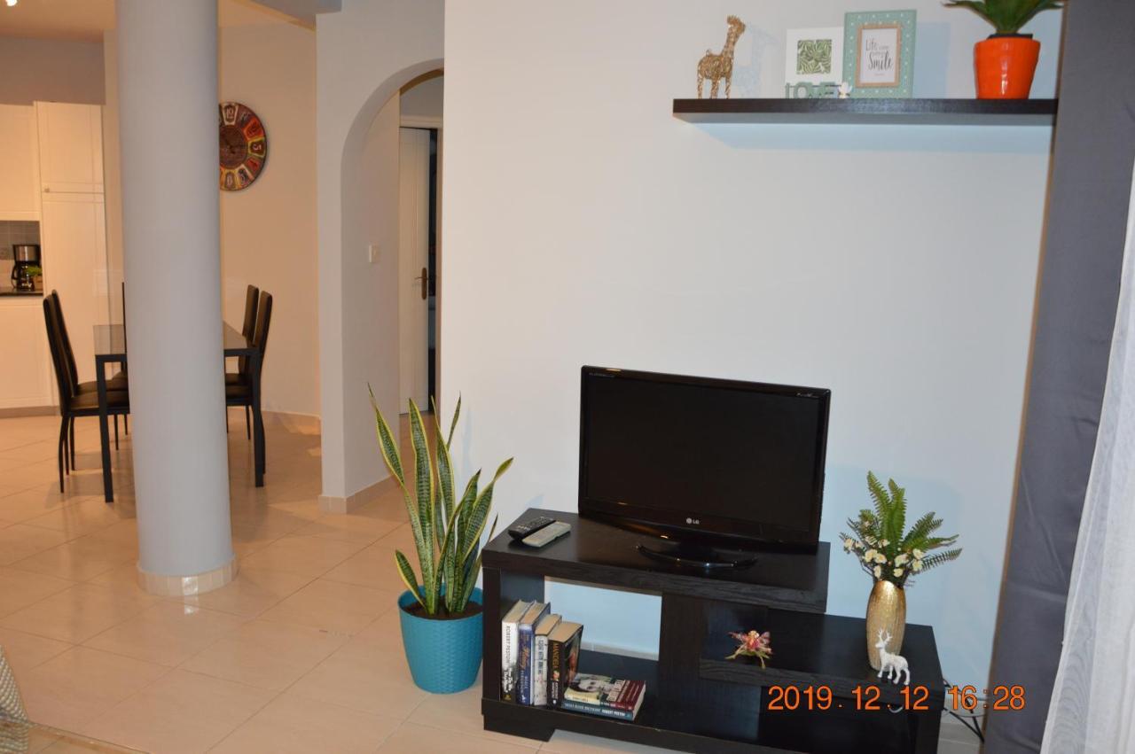 Luxury Apartment Пафос Екстериор снимка