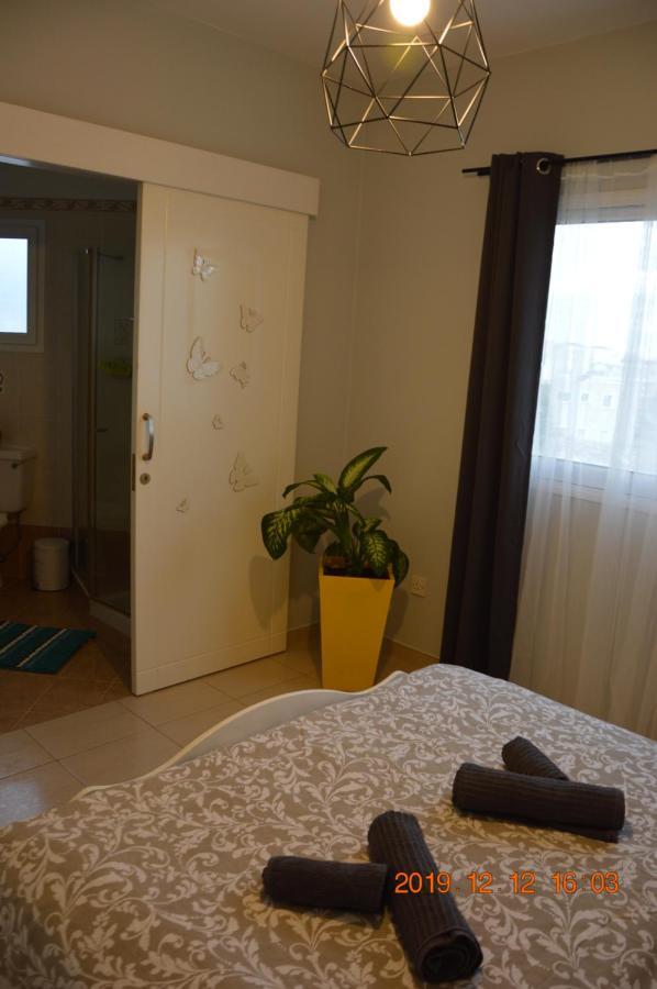 Luxury Apartment Пафос Екстериор снимка
