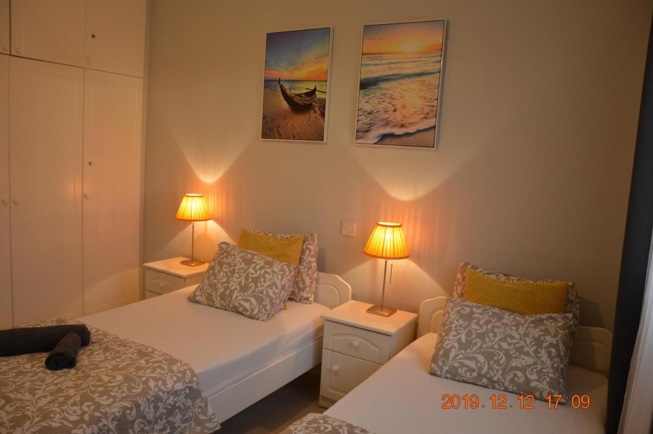 Luxury Apartment Пафос Екстериор снимка