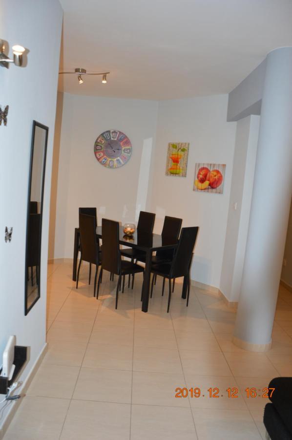 Luxury Apartment Пафос Екстериор снимка