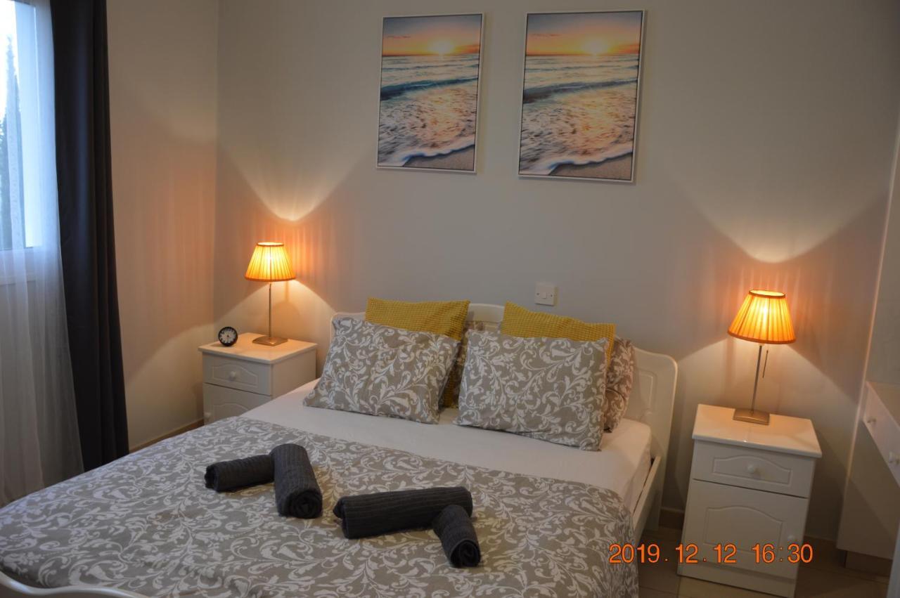 Luxury Apartment Пафос Екстериор снимка