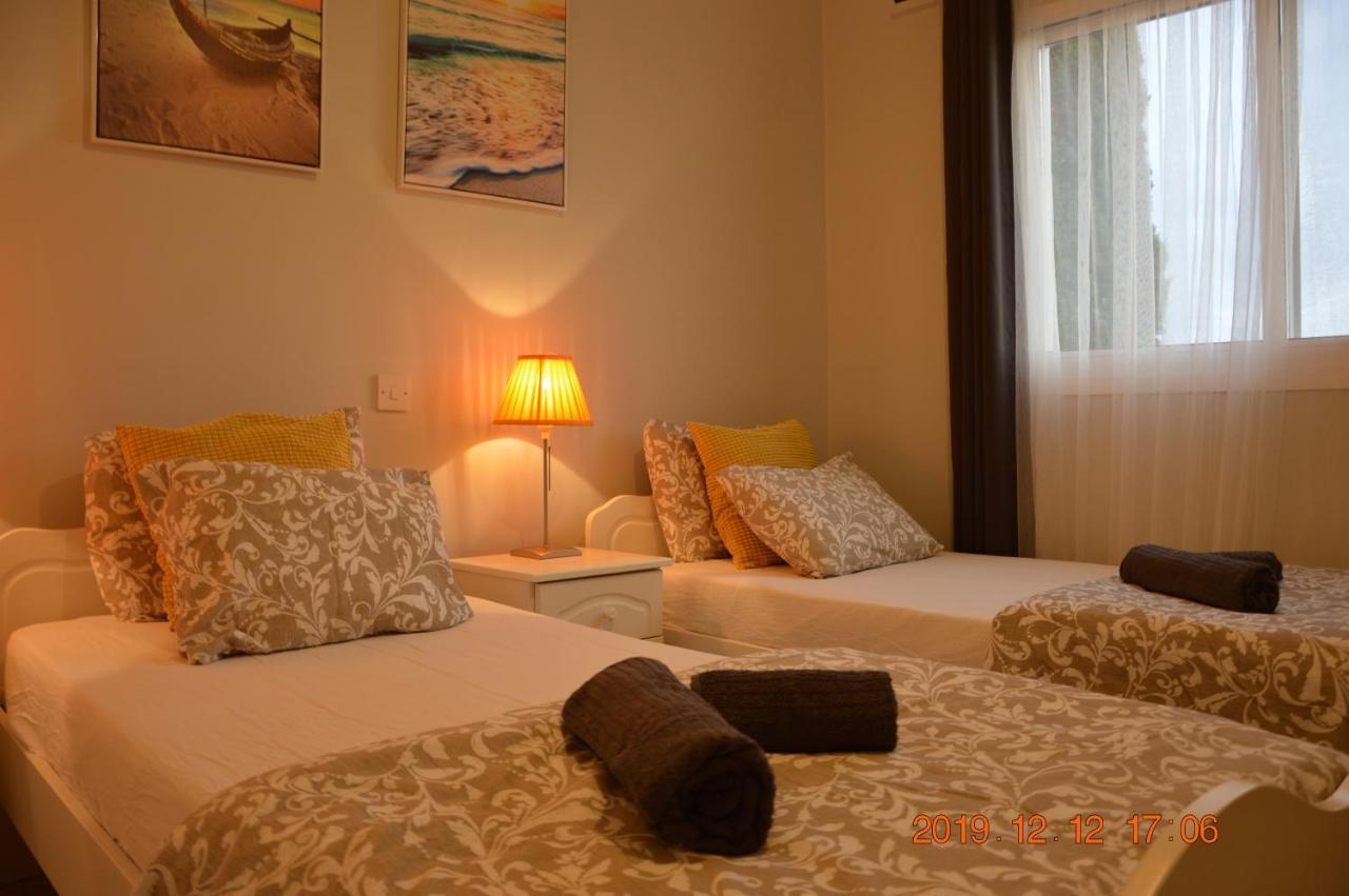 Luxury Apartment Пафос Екстериор снимка